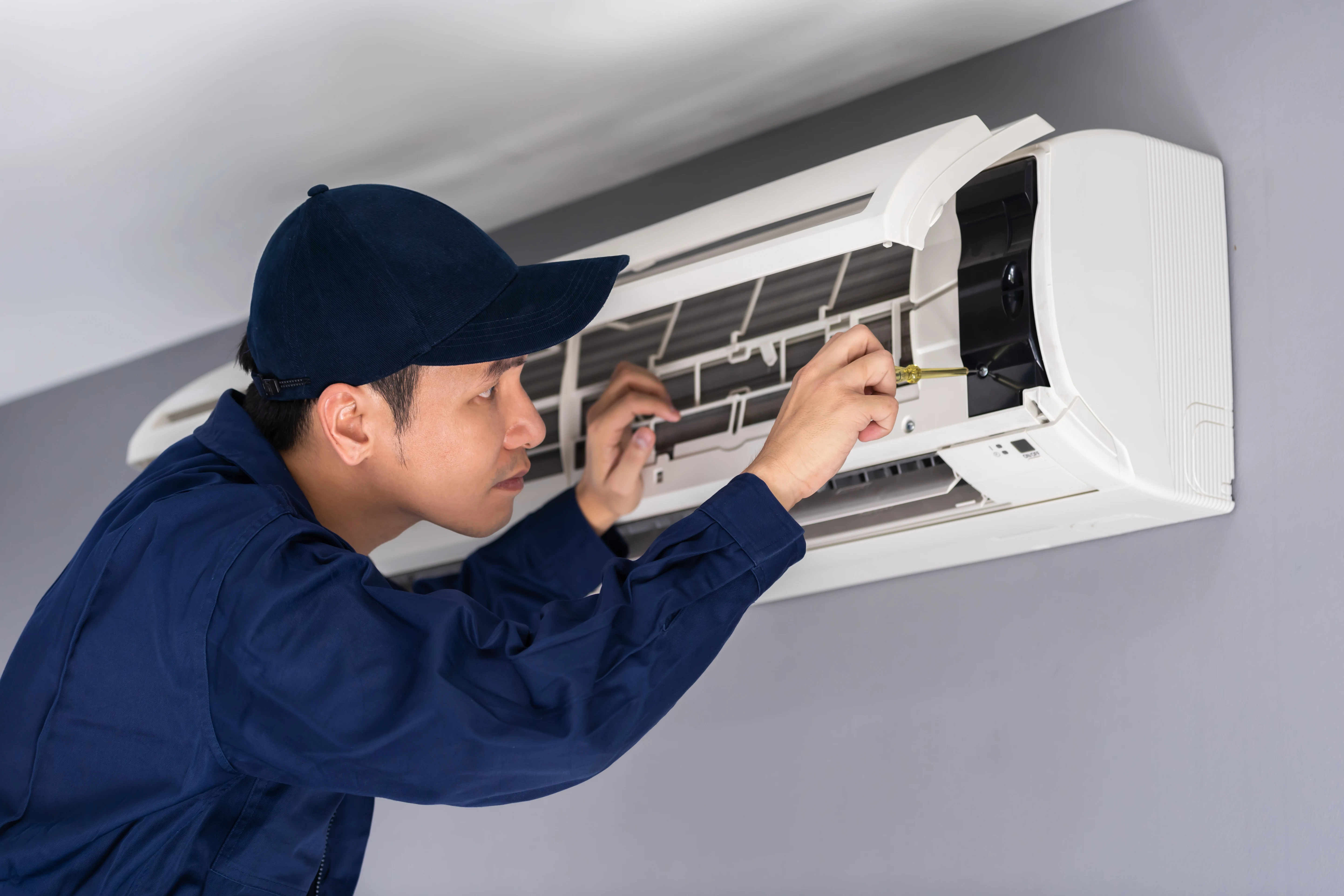 Technician Service split AC unit